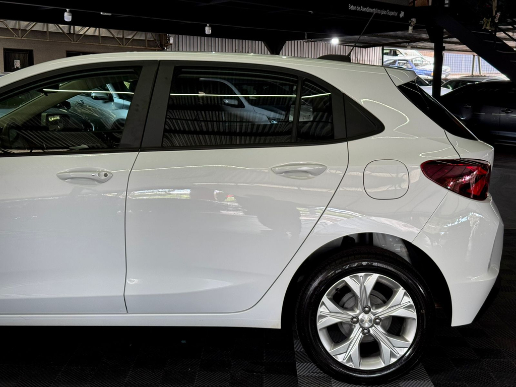 Chevrolet Onix Branco