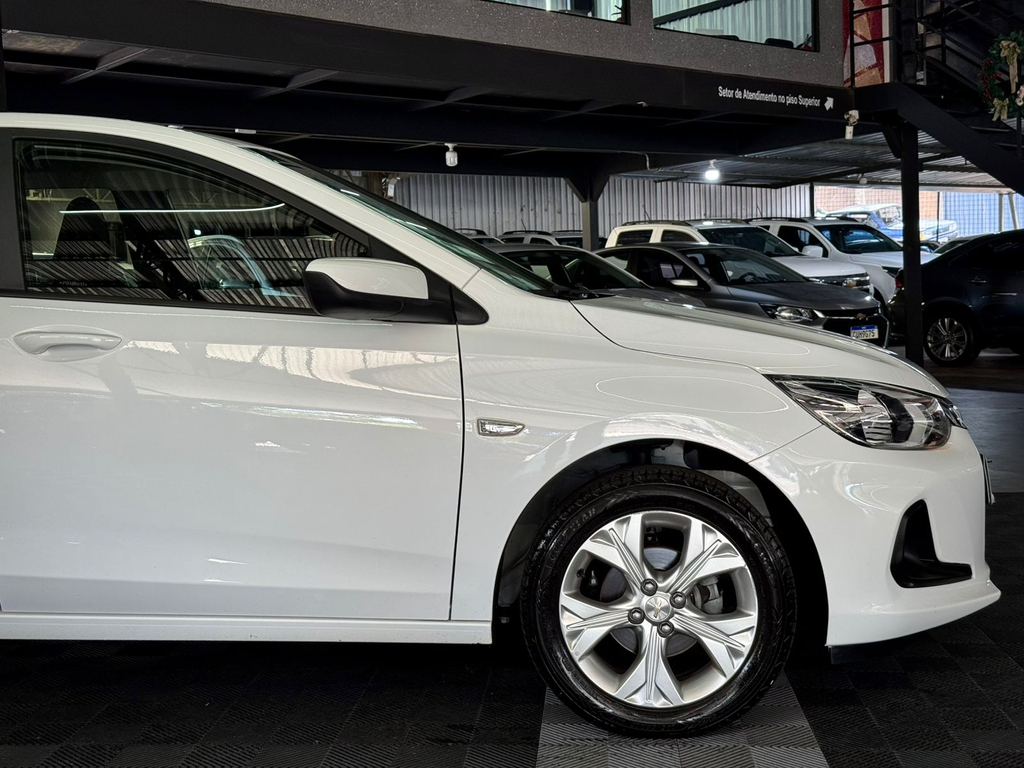 Chevrolet Onix Branco