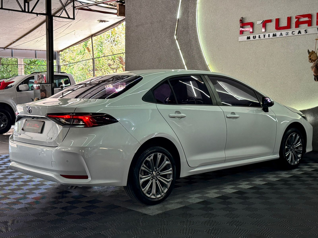 Toyota Corolla Branco