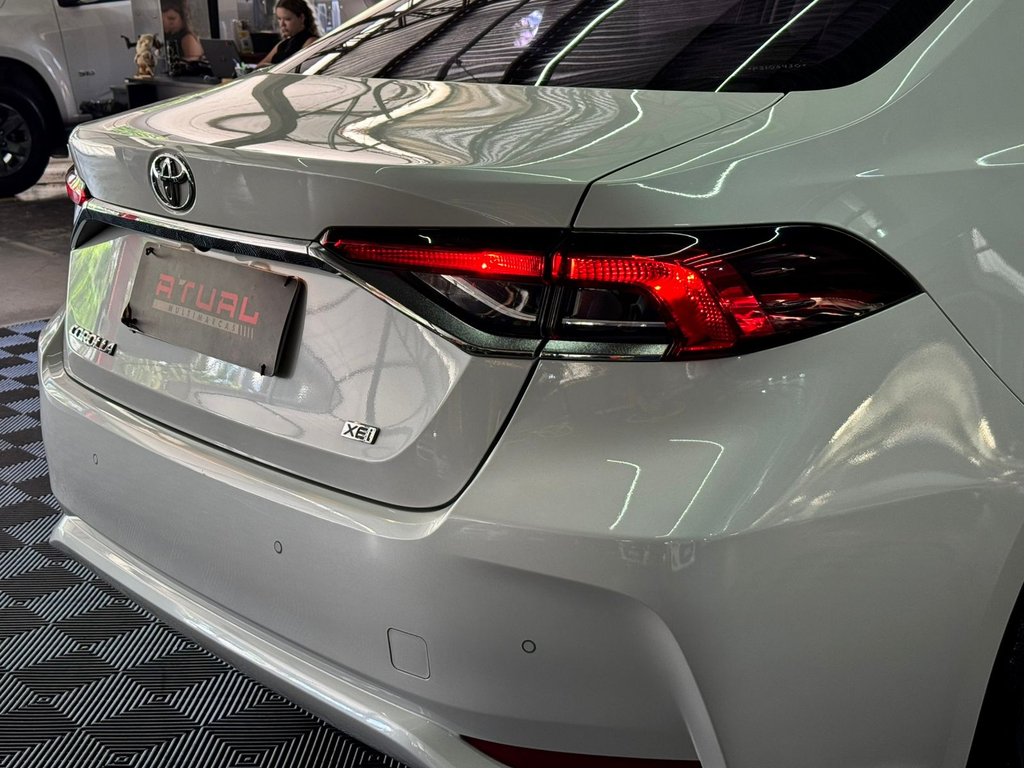 Toyota Corolla Branco