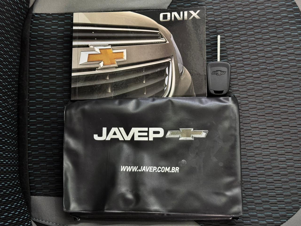 Chevrolet Onix Branco