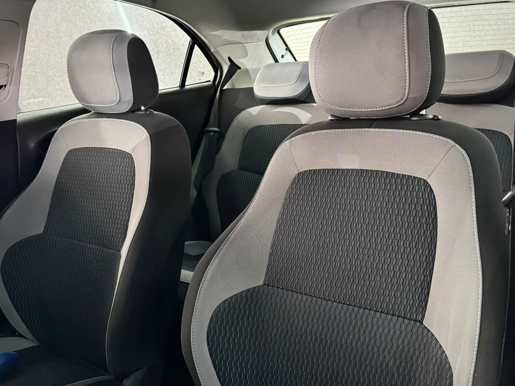 Chevrolet Onix Branco