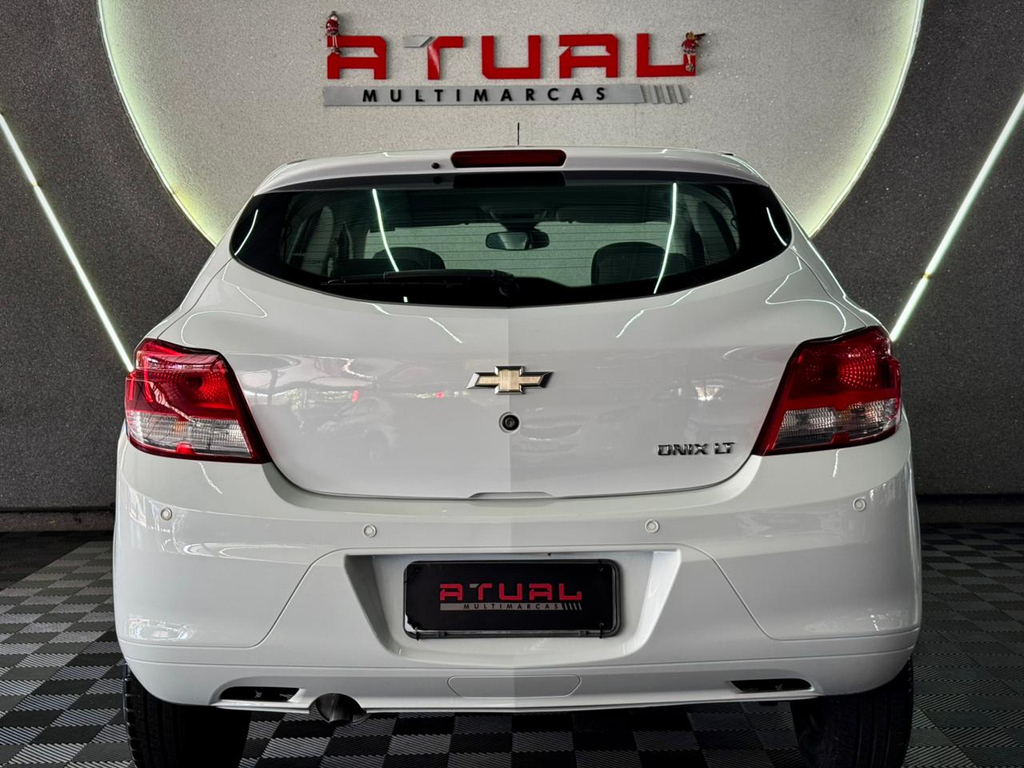 Chevrolet Onix Branco