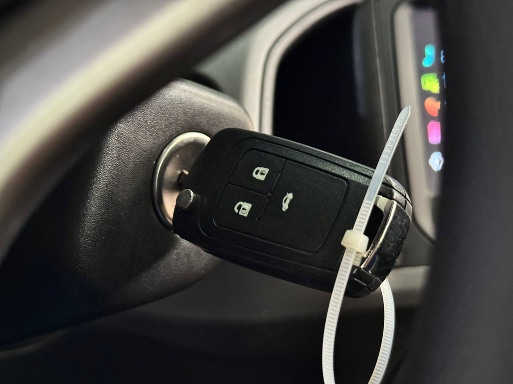 Chevrolet Onix Branco