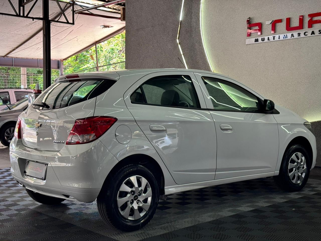 Chevrolet Onix Branco