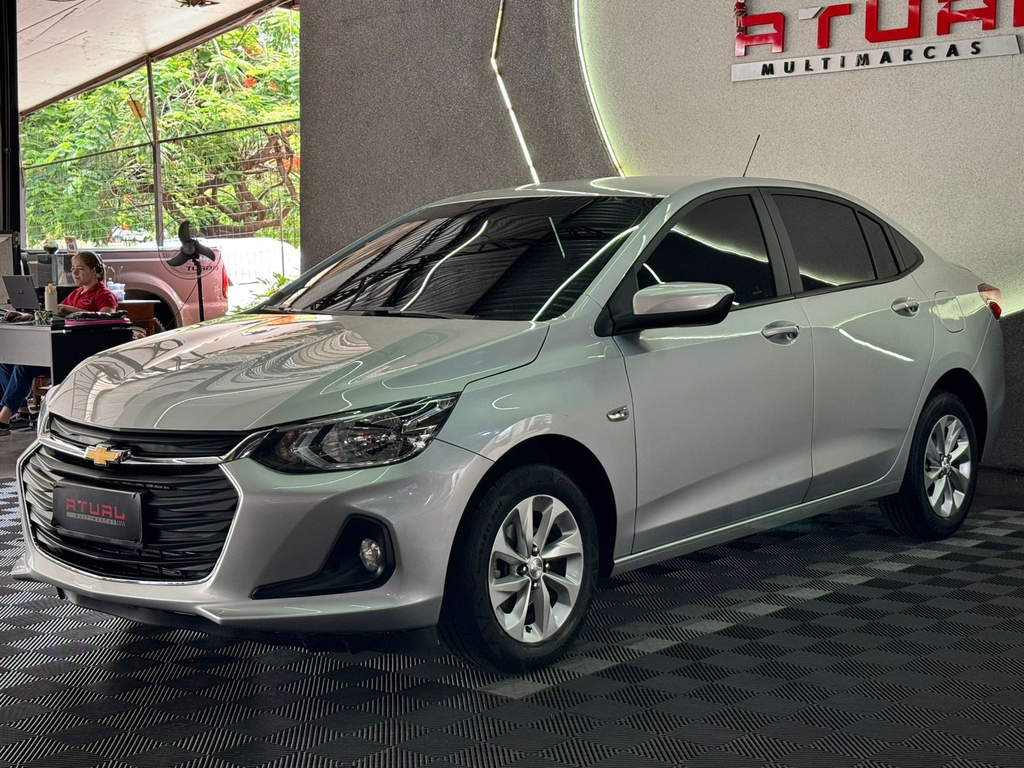 Chevrolet Onix Sedan Prata