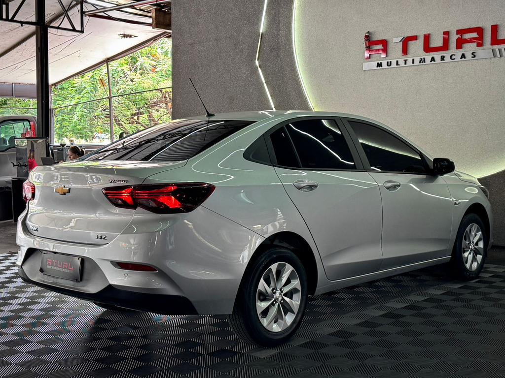 Chevrolet Onix Sedan Prata