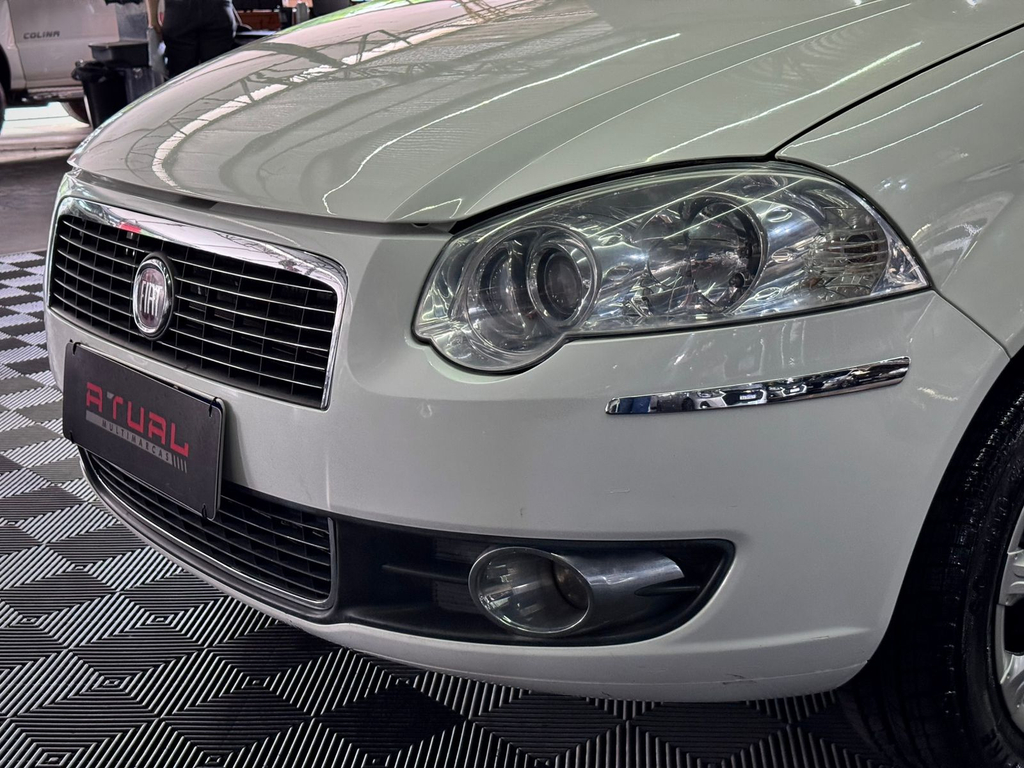 Fiat Palio Weekend Branco