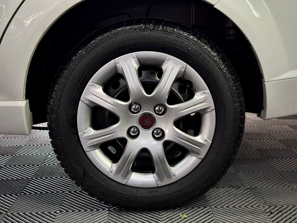 Fiat Palio Weekend Branco