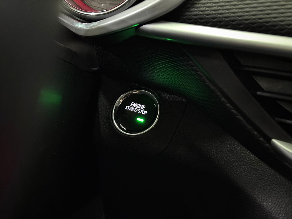 Chevrolet Tracker Cinza