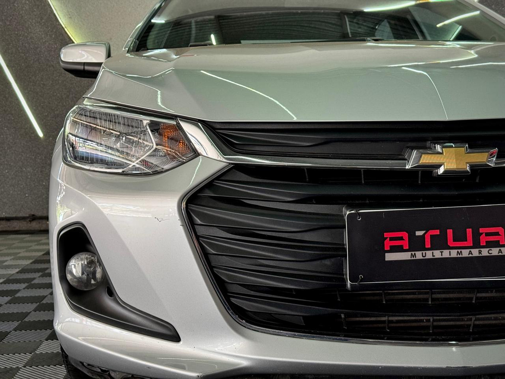 Chevrolet Onix Sedan Prata