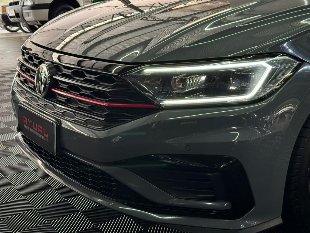 Volkswagen Jetta Cinza