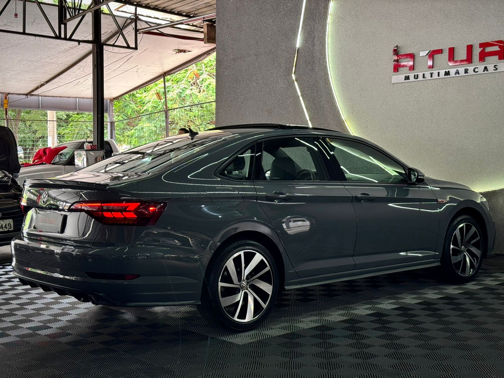 Volkswagen Jetta Cinza