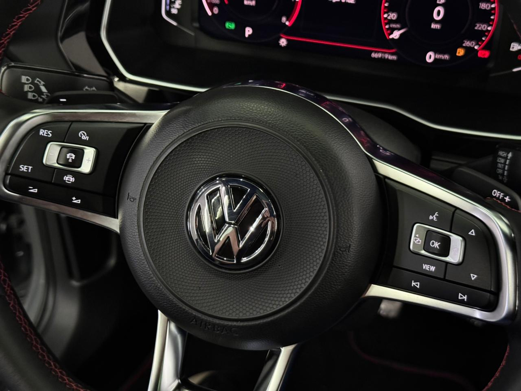 Volkswagen Jetta Cinza