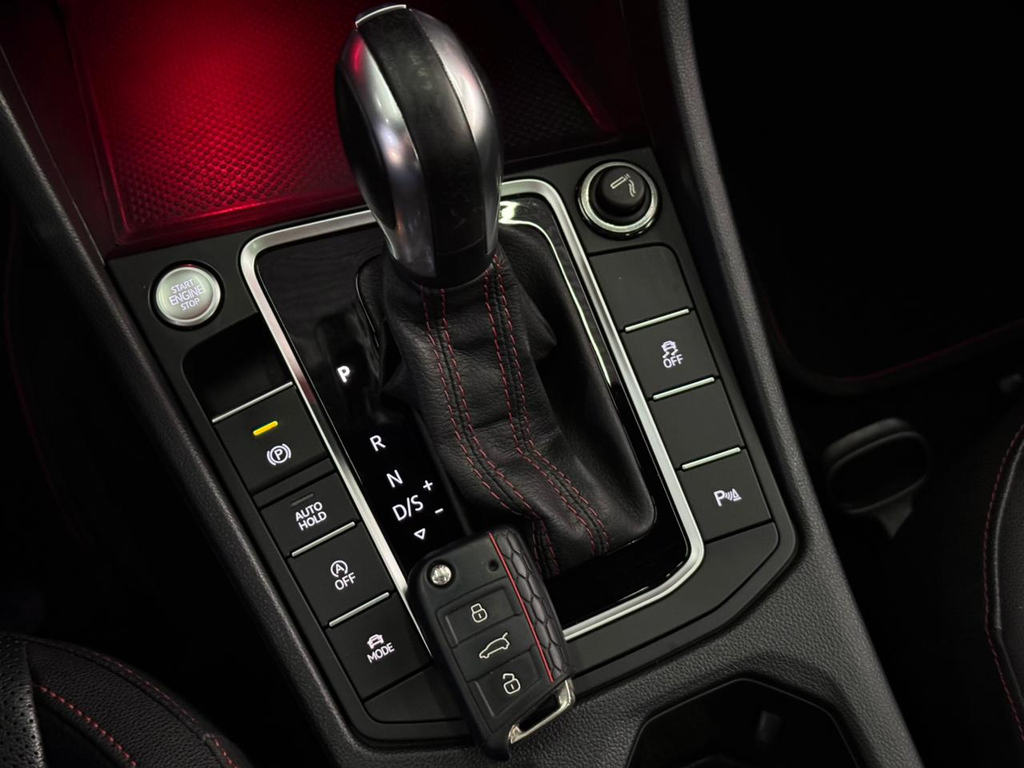 Volkswagen Jetta Cinza