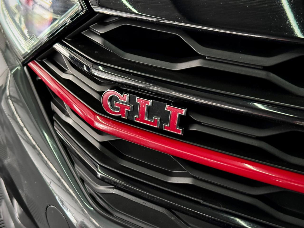 Volkswagen Jetta Cinza