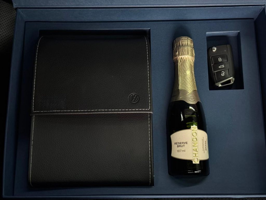 Volkswagen Jetta Cinza