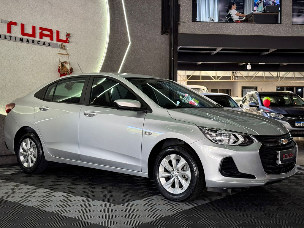Chevrolet Onix Sedan Prata