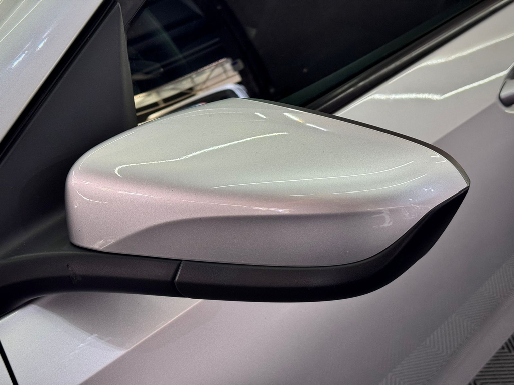 Chevrolet Onix Sedan Prata