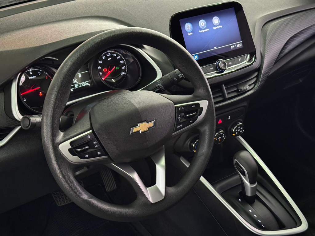 Chevrolet Onix Sedan Prata