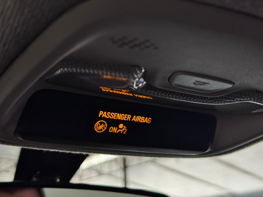 Chevrolet Onix Sedan Prata