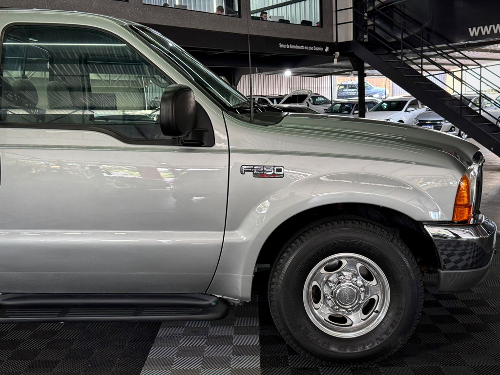 Ford F-250 Prata