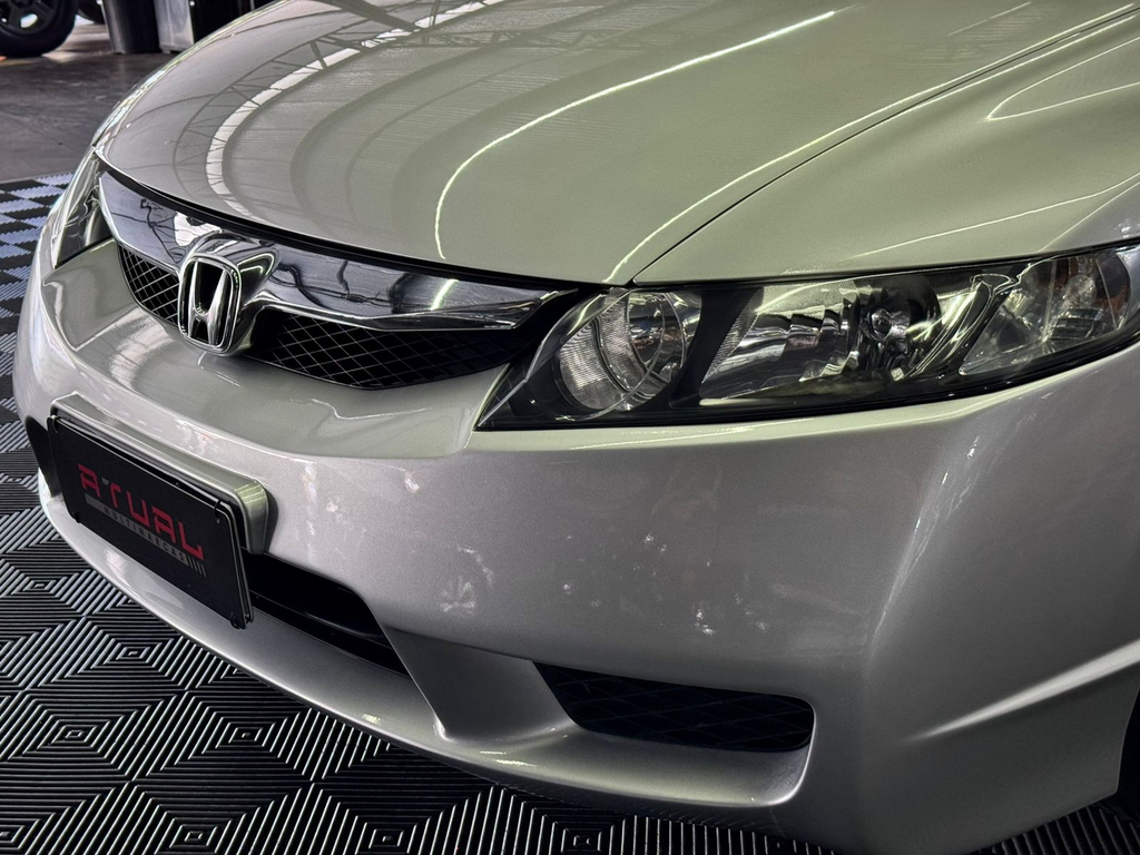 Honda Civic Sedan Prata