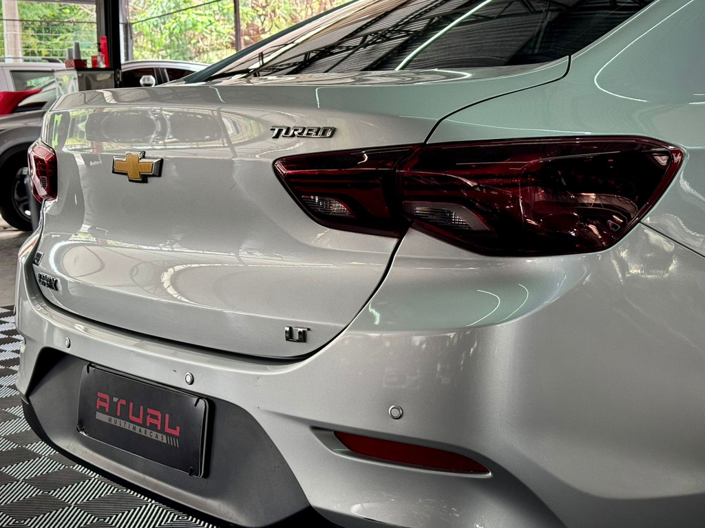 Chevrolet Onix Sedan Prata