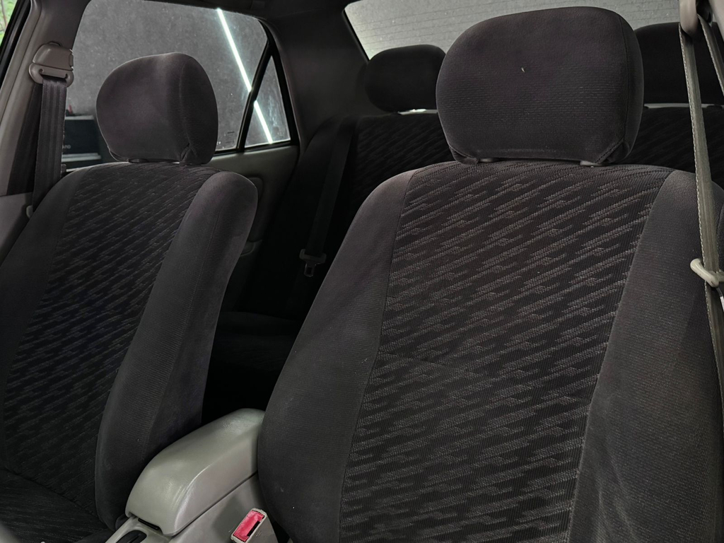 Toyota Corolla Cinza