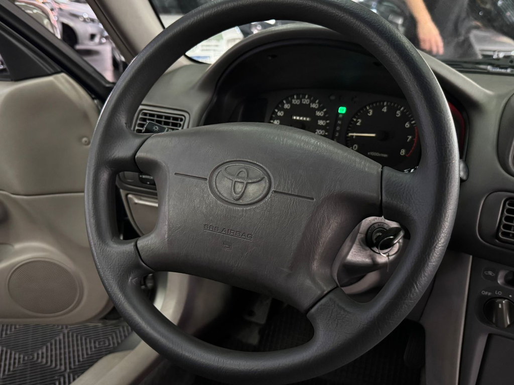 Toyota Corolla Cinza