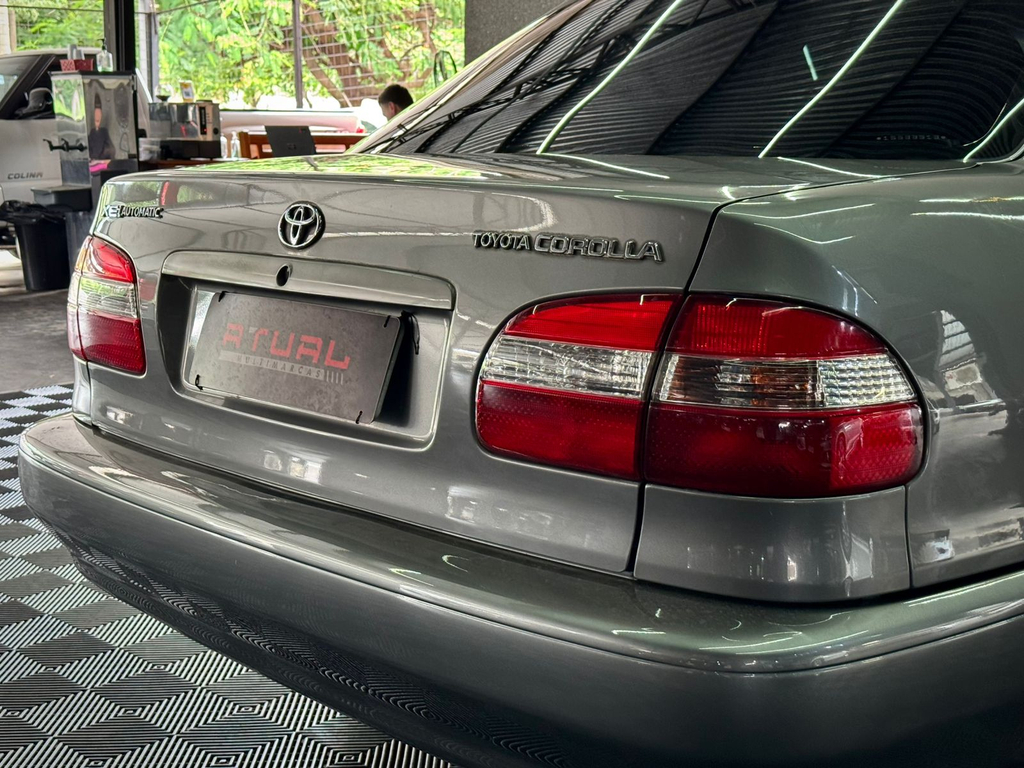 Toyota Corolla Cinza