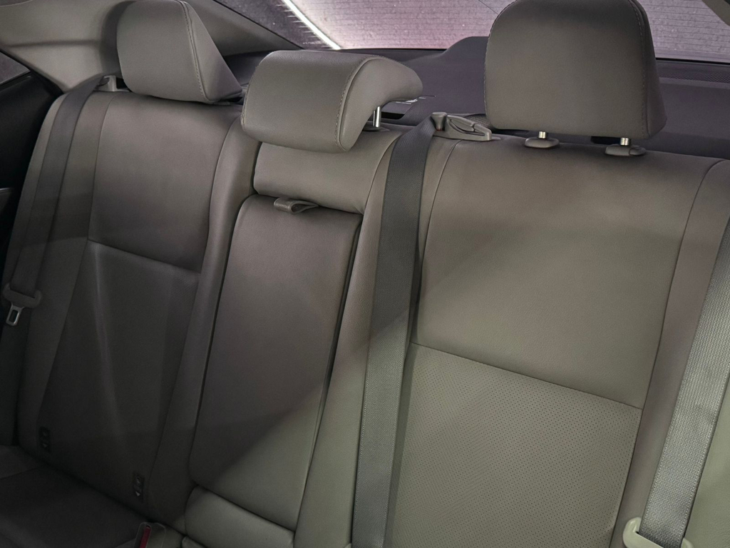 Toyota Corolla Prata