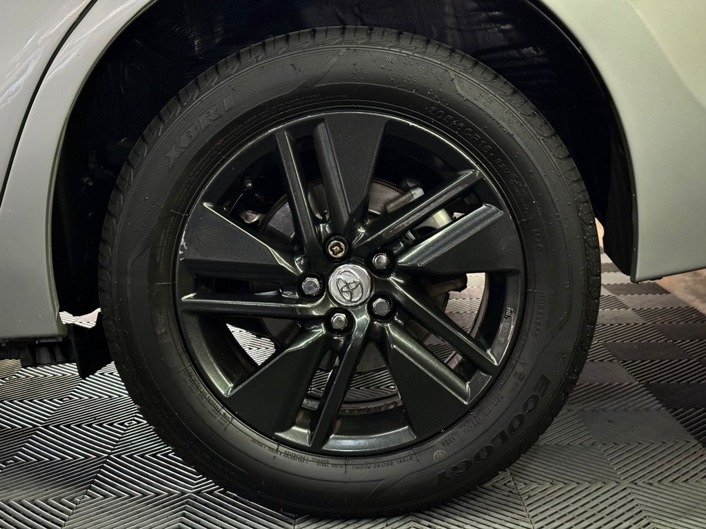 Toyota Corolla Prata