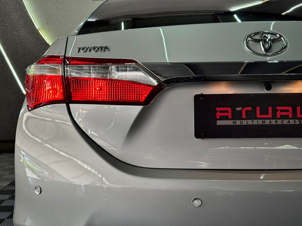 Toyota Corolla Prata