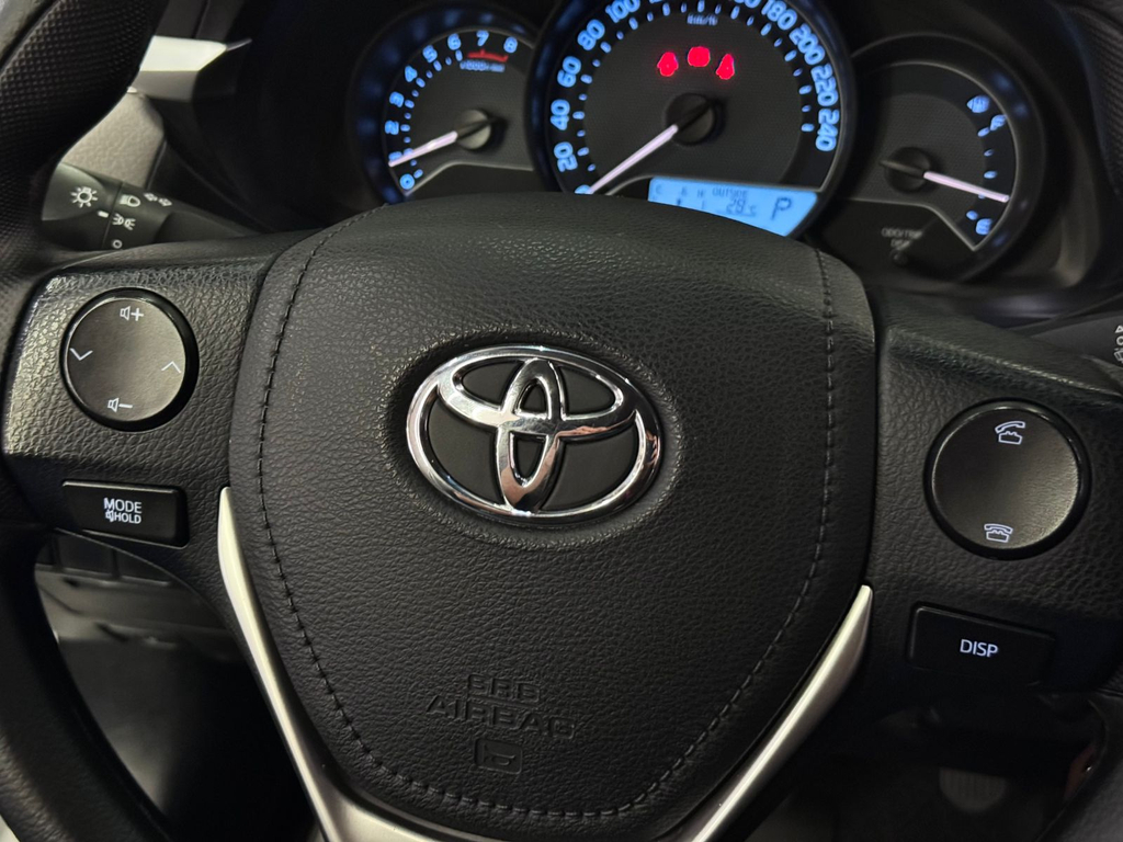 Toyota Corolla Prata