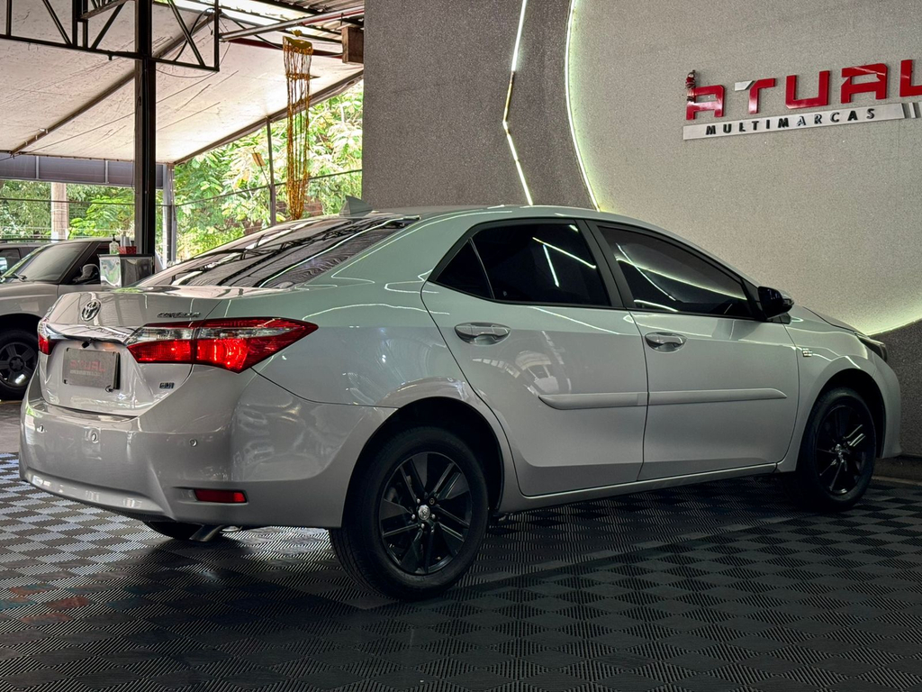 Toyota Corolla Prata