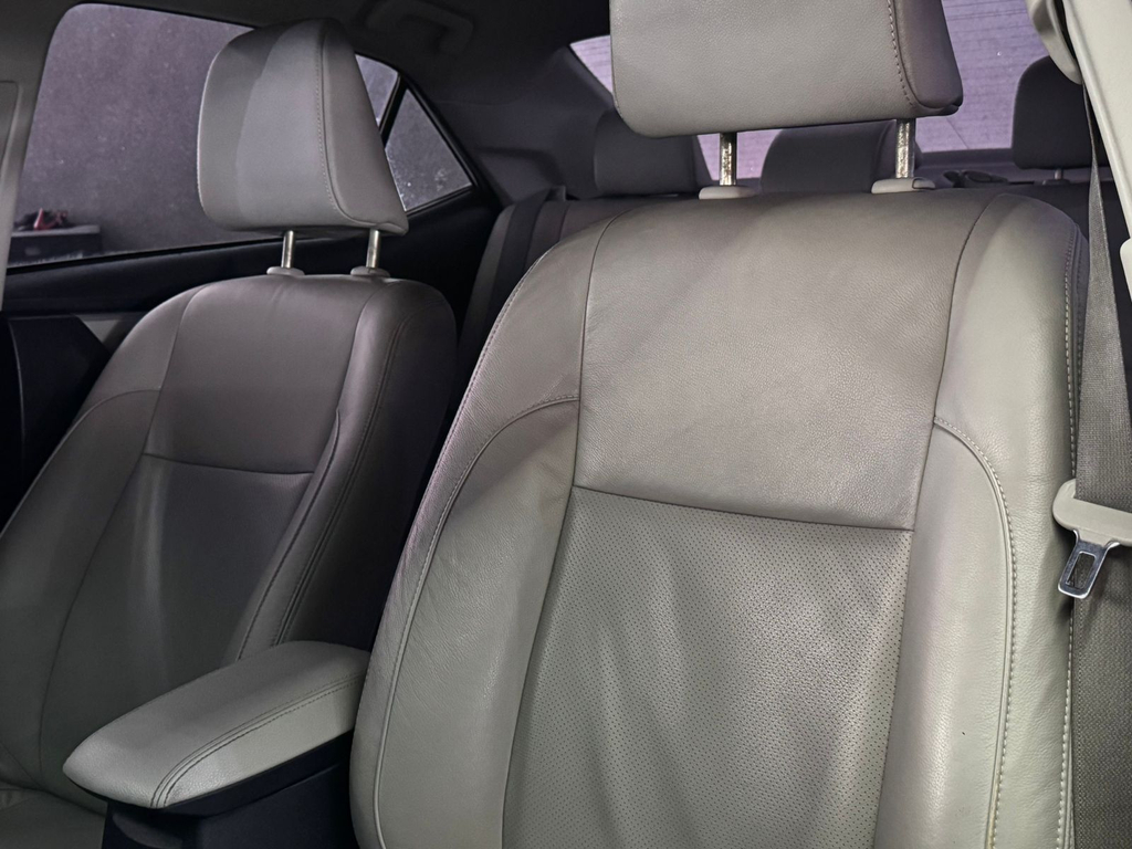 Toyota Corolla Prata