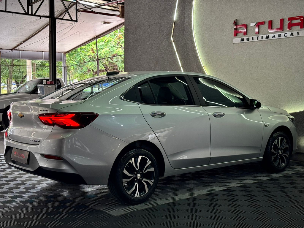Chevrolet Onix Sedan Prata