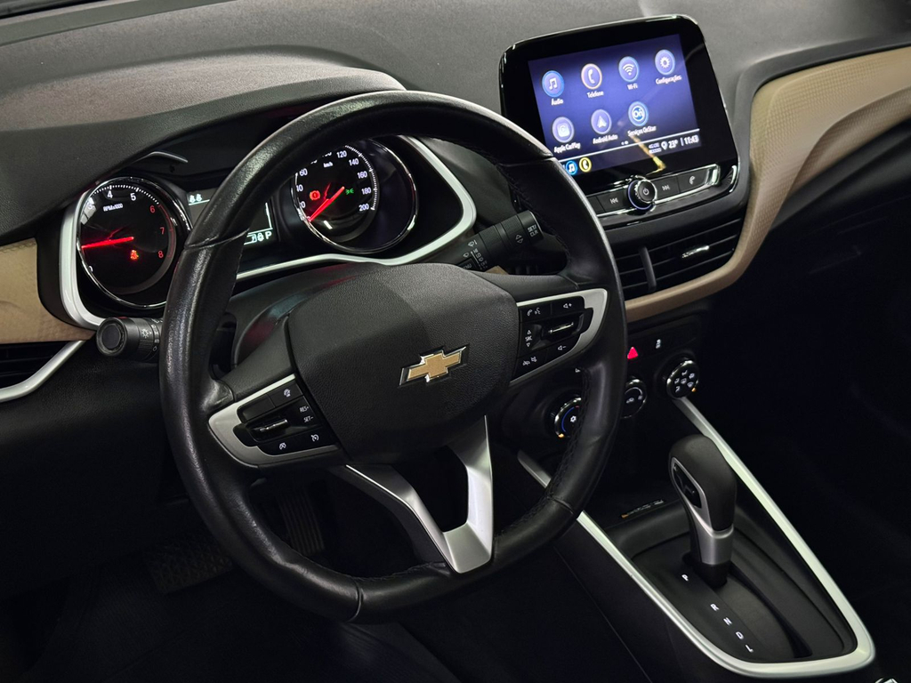 Chevrolet Onix Sedan Prata