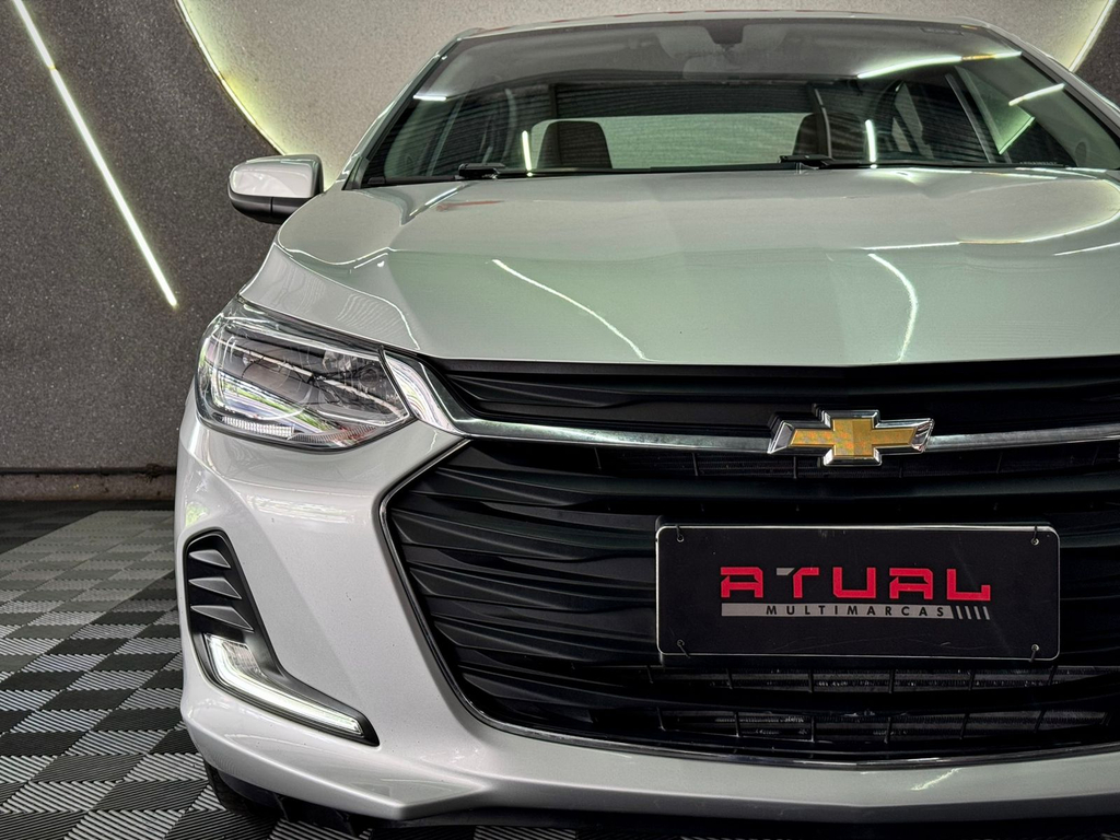 Chevrolet Onix Sedan Prata
