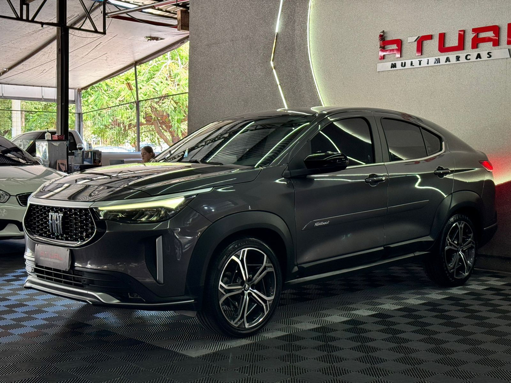 Fiat FASTBACK Cinza