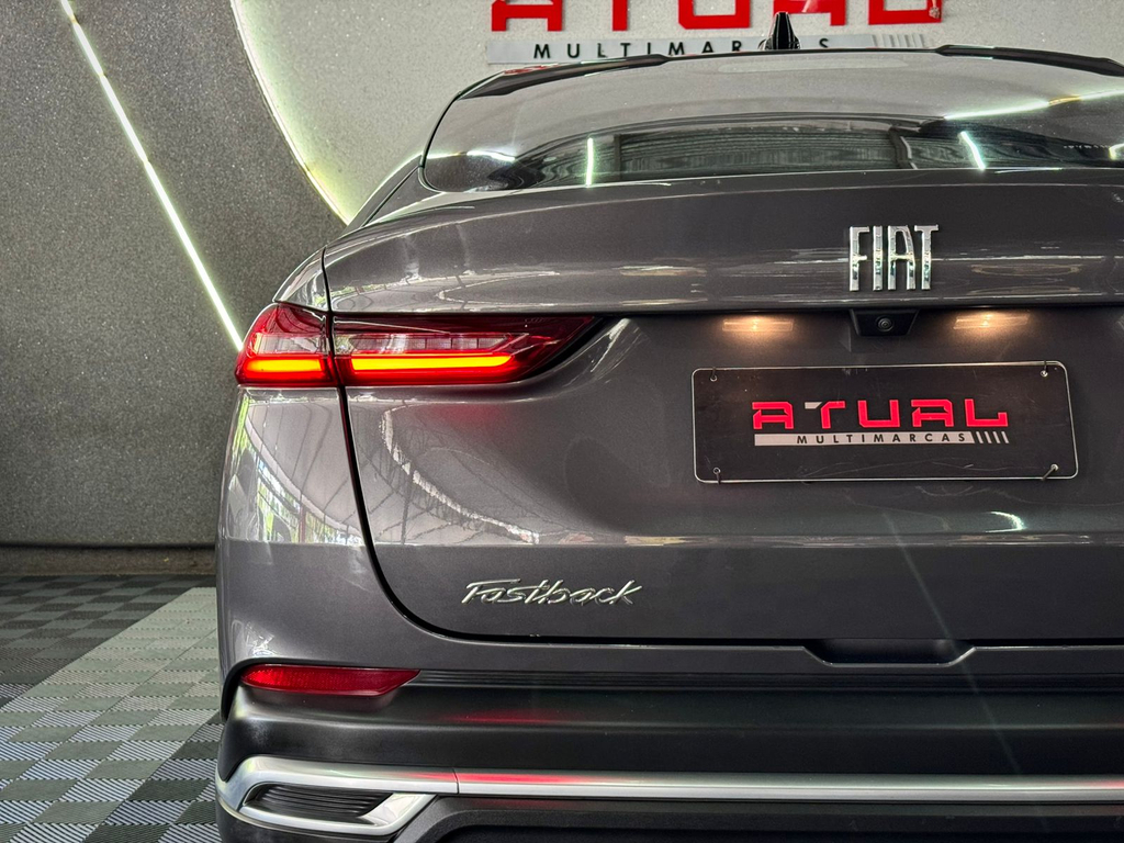 Fiat FASTBACK Cinza