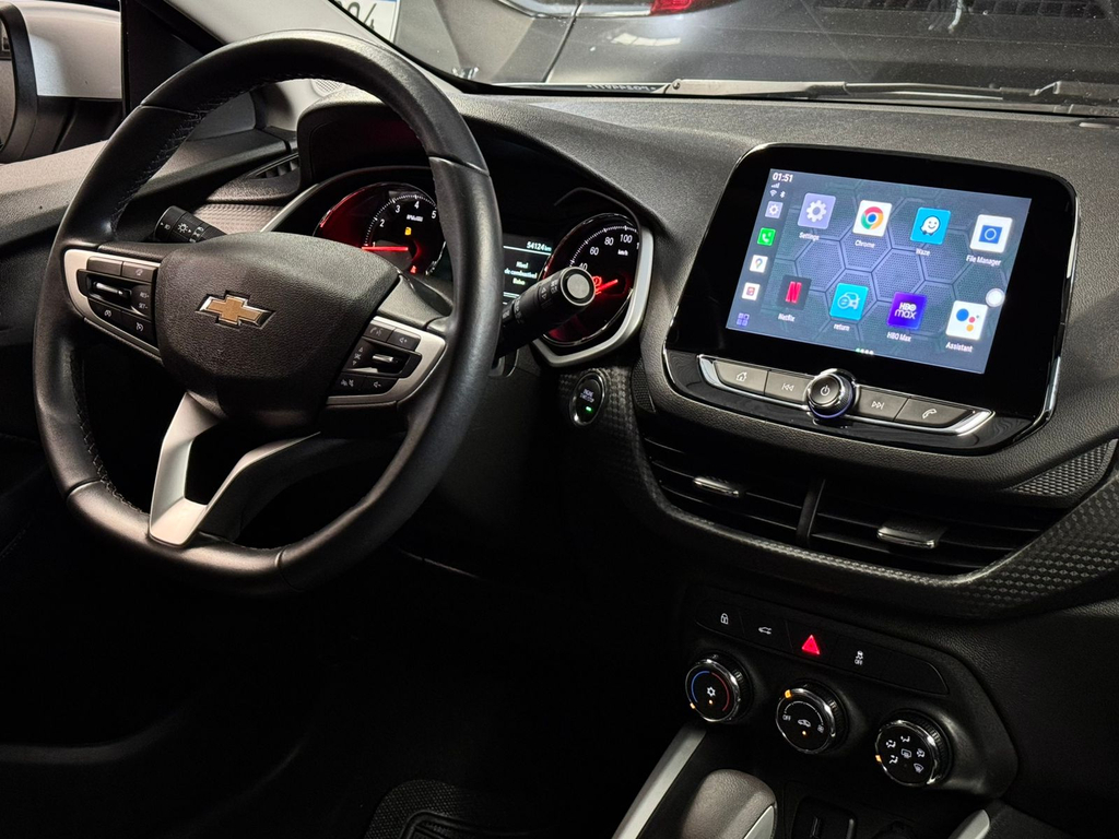 Chevrolet Onix Sedan Prata
