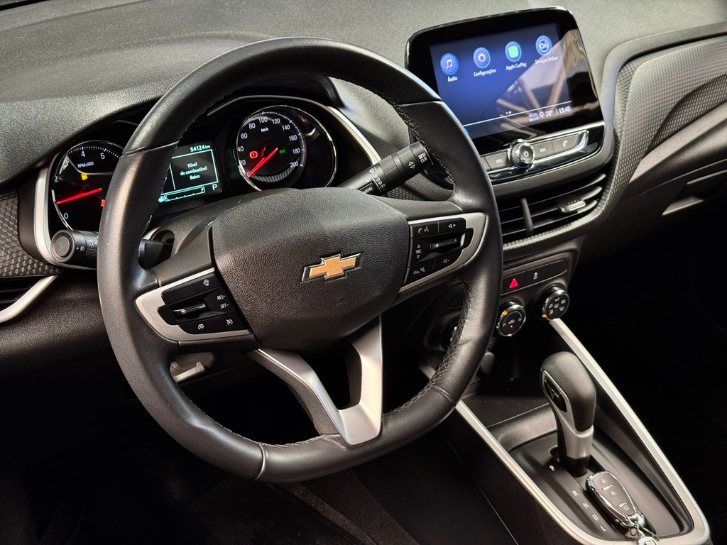 Chevrolet Onix Sedan Prata