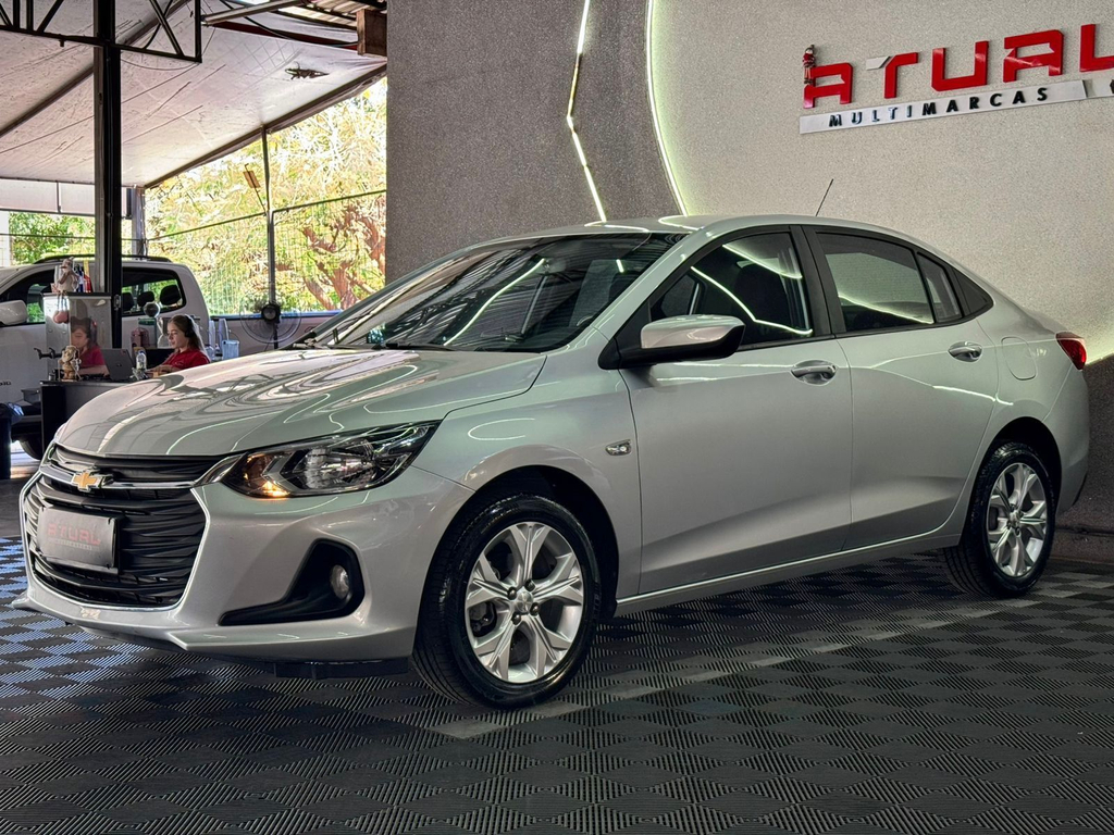 Chevrolet Onix Sedan Prata