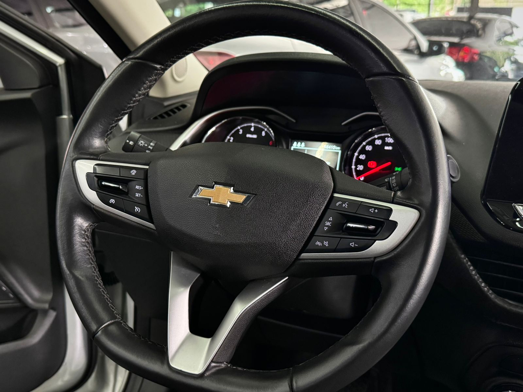 Chevrolet Onix Sedan Prata