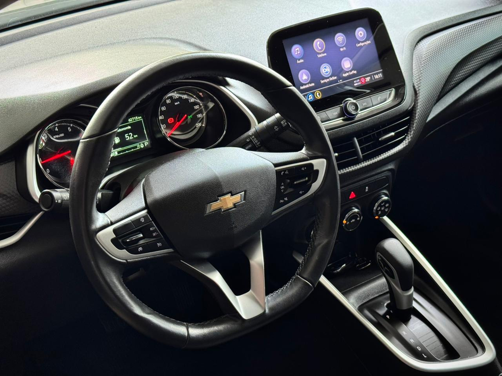 Chevrolet Onix Sedan Prata