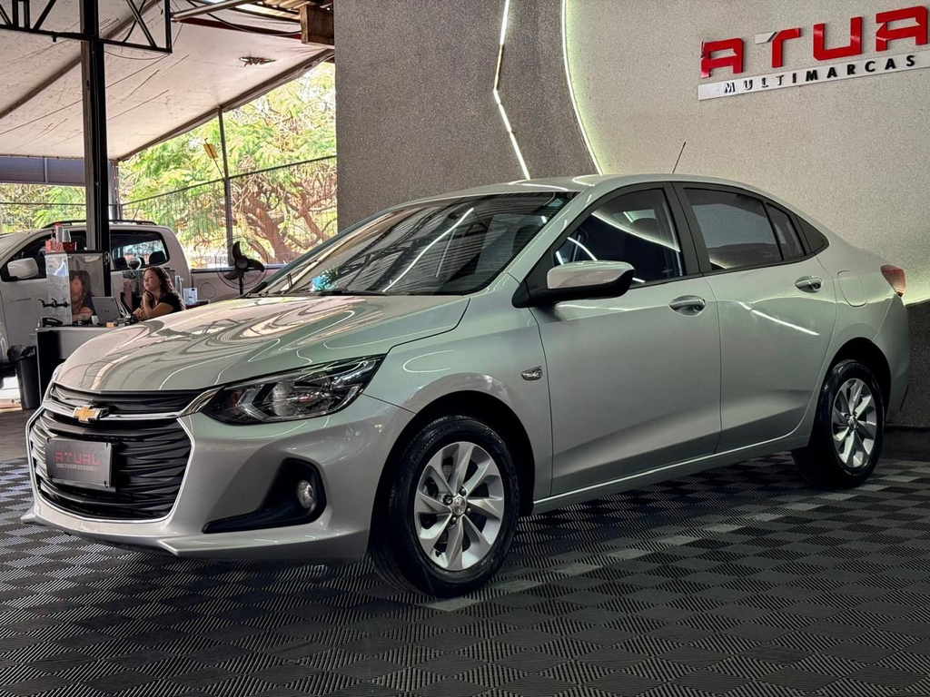 Chevrolet Onix Sedan Prata