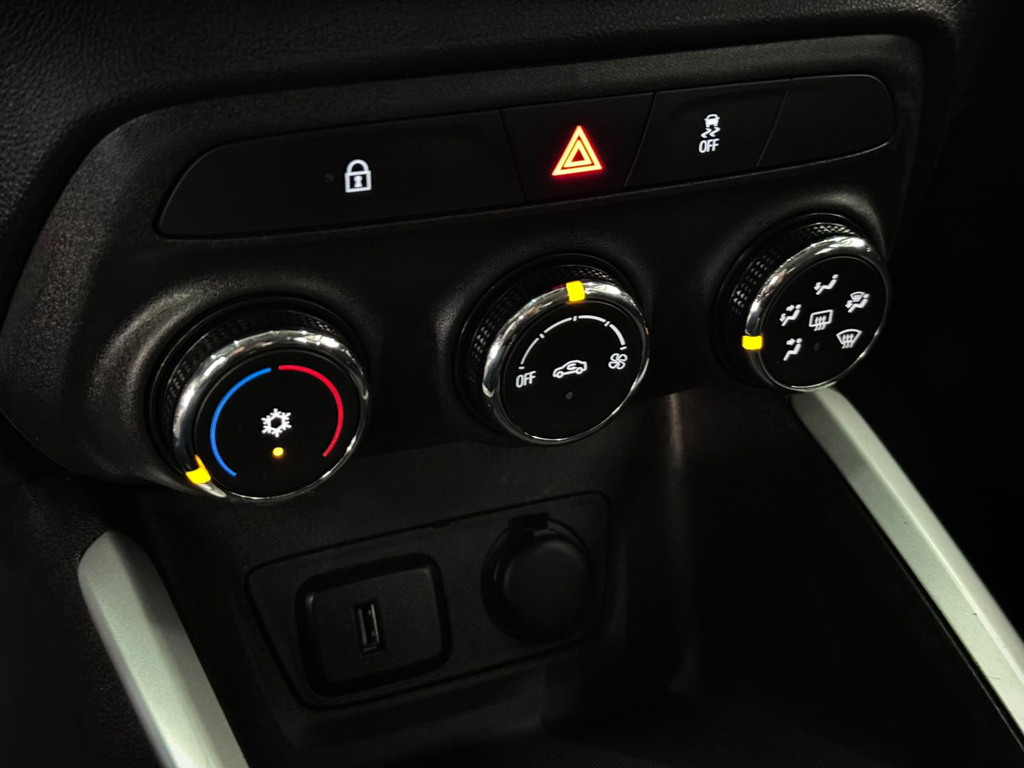 Chevrolet Onix Branco