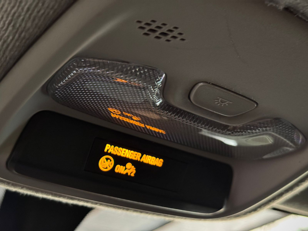 Chevrolet Onix Branco